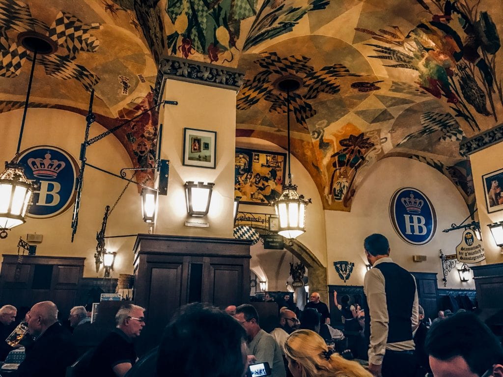 picture of Hofbrauhaus beer hall in Munich
